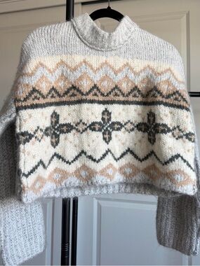 Cozy Patterned Cropped Knit Sweater - Cream & Tan